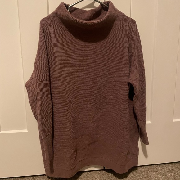 Free people ottoman - Picture 1 of 2